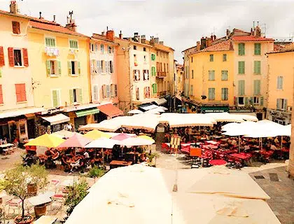 place massillon hyeres V2