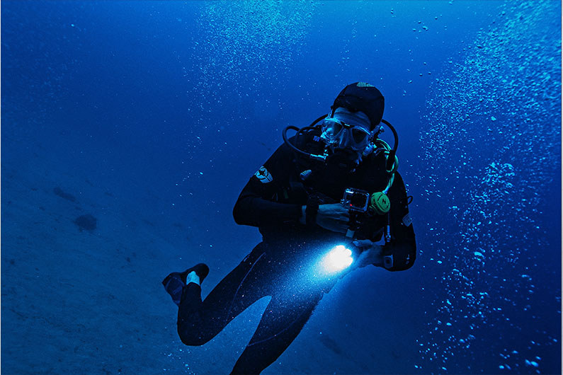 campingshyeres la plongee sous marine sur la presquile de giens avec notre partenaire divingiens 1