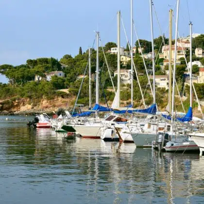 Plus beaux villages autour de Hyères 5 ado le pradet