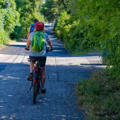 Visitez la Presqu’île de Giens à Hyères à vélo 6 ado velo giens